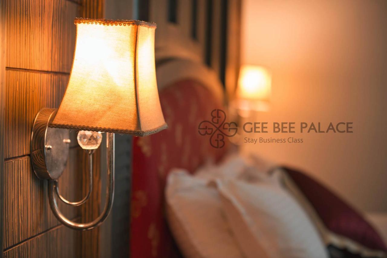 Gee Bee Palace Angamali Luaran gambar